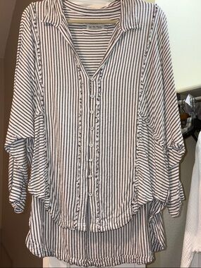 “WE THE FREE”Black and White Striped Baggy Blouse